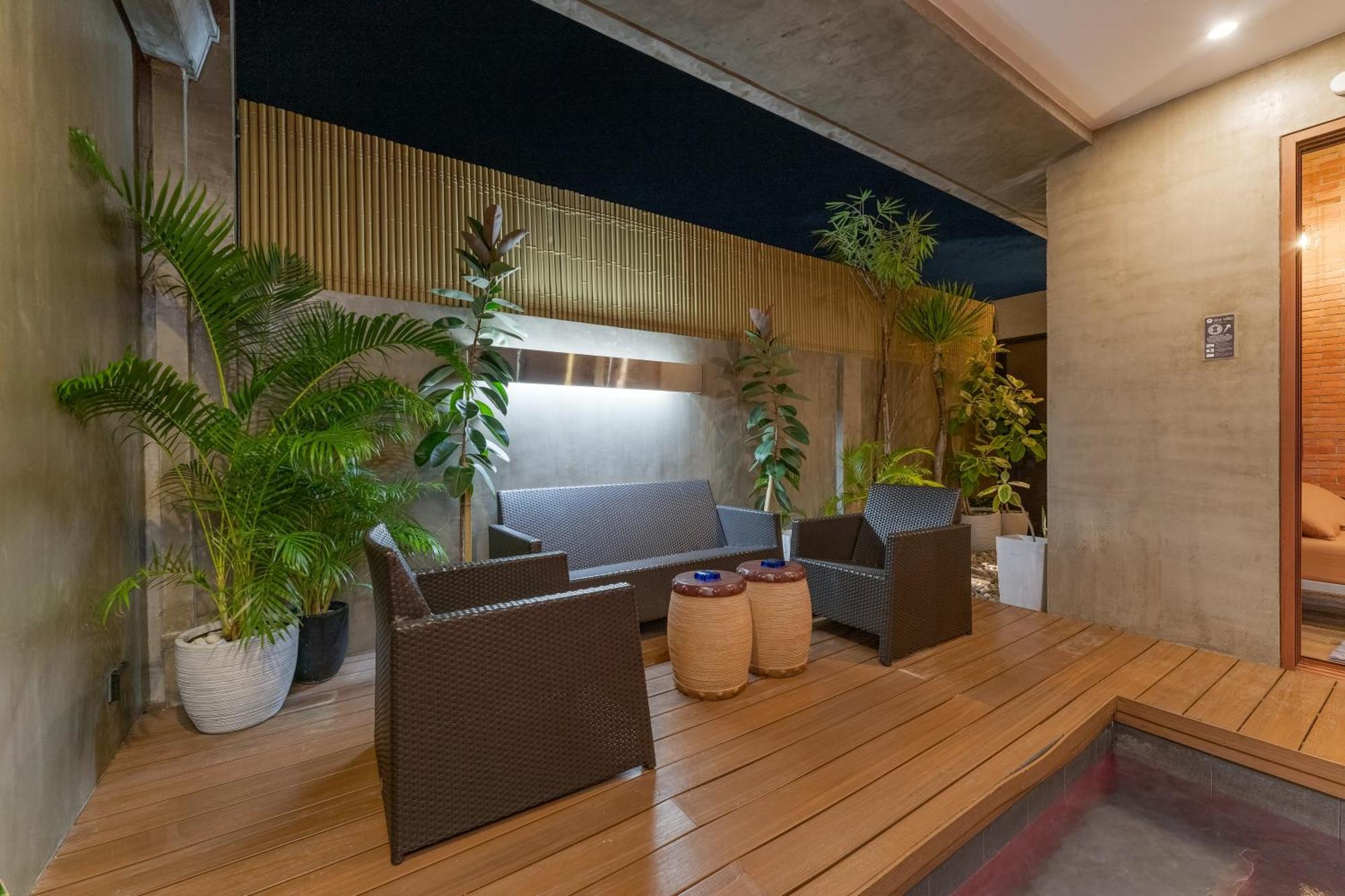 Isla Villa 1 Amazing Waterfall Pool House Near Beach, Bars & Restaurants Lapu-Lapu City Esterno foto