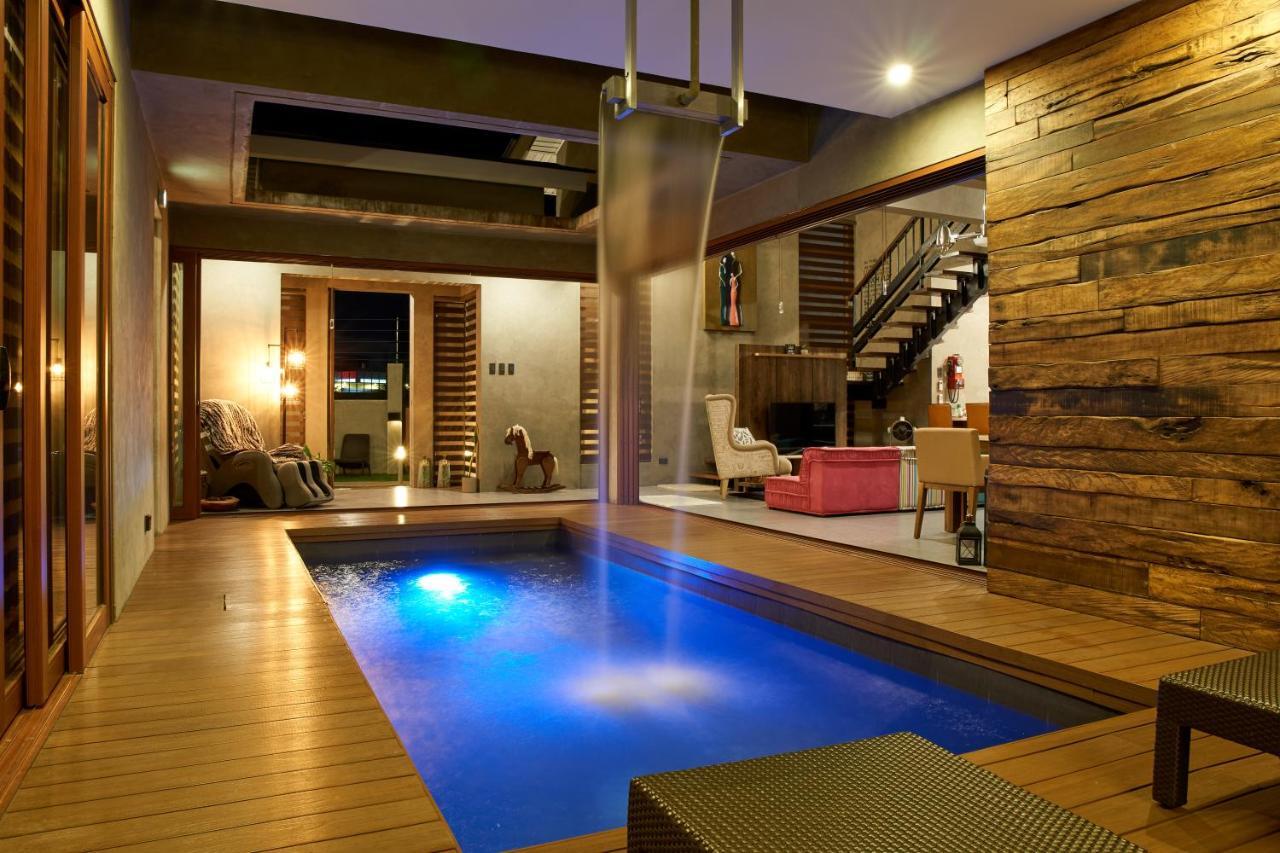 Isla Villa 1 Amazing Waterfall Pool House Near Beach, Bars & Restaurants Lapu-Lapu City Esterno foto