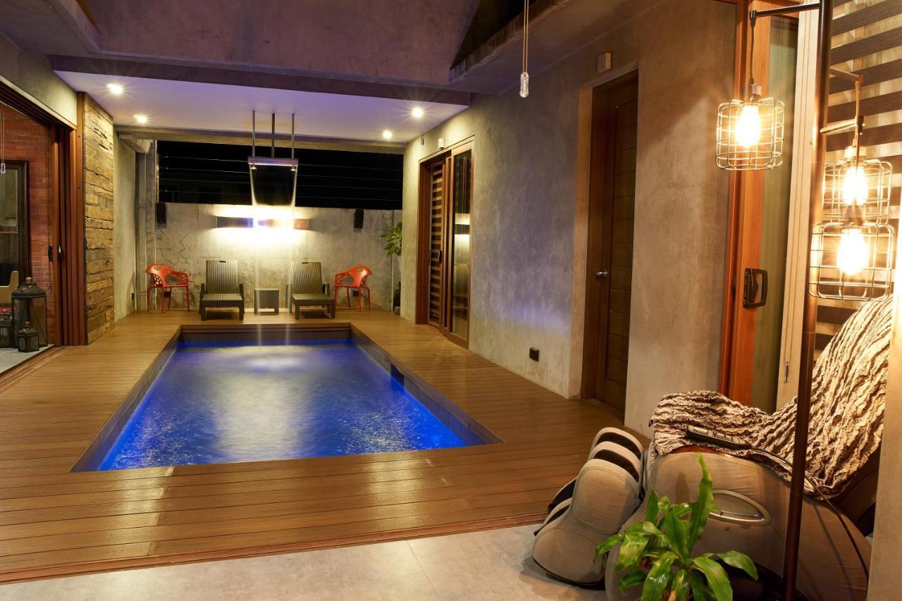 Isla Villa 1 Amazing Waterfall Pool House Near Beach, Bars & Restaurants Lapu-Lapu City Esterno foto